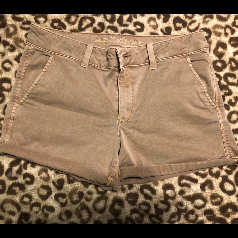 American Eagle Midi shorts